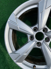 Load image into Gallery viewer, 1x Alufelge 18 Zoll 8.0&quot; 5x112 4K0601025D Audi A6 C8 Rim Wheel