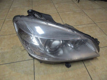 Laden Sie das Bild in den Galerie-Viewer, Frontscheinwerfer Mercedes-Benz W204 A2048203061KOD 85122000 Xenon Rechts SCH1294934075po