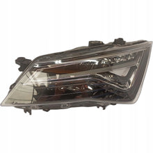 Load image into Gallery viewer, Frontscheinwerfer Seat Ateca 90117433 576941007D LED Links Headlight