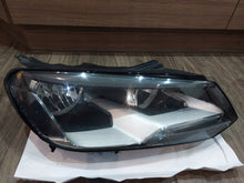 Laden Sie das Bild in den Galerie-Viewer, Frontscheinwerfer VW Touareg 1EJ010328-22 7P1941006 Rechts Headlight