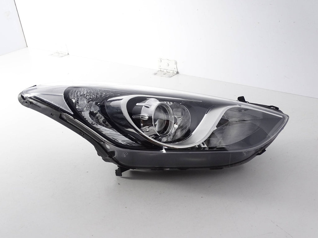 Frontscheinwerfer Hyundai I30 92102-A6020 85122000 Rechts Scheinwerfer Headlight SCH9639556331ll