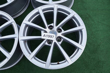 Laden Sie das Bild in den Galerie-Viewer, 4x Alufelge 17 Zoll 7.5" 5x112 36ET Glanz Silber 4K0601025 Audi A6 C8 B8 FEL9461881290hz