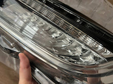 Laden Sie das Bild in den Galerie-Viewer, Frontscheinwerfer Honda Hr-V Logo 33150T7AG51 LED Links Scheinwerfer Headlight