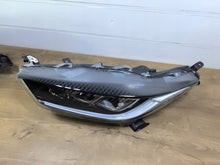 Load image into Gallery viewer, Frontscheinwerfer Toyota 4 Yaris LED Links Scheinwerfer Headlight