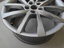 Load image into Gallery viewer, 1x Alufelge 18 Zoll 7.0&quot; 5x112 43ET Matt Silber 565601025D Skoda Kodiaq