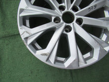 Load image into Gallery viewer, 1x Alufelge 17 Zoll 7.5&quot; 5x112 38ET Glanz Silber 8W0601025L Audi A4 B9 Rim Wheel