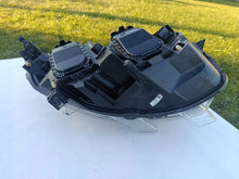 Laden Sie das Bild in den Galerie-Viewer, Frontscheinwerfer Citroën Jumpy Vivaro 9808567780 Links Scheinwerfer Headlight SCH8599194296ix
