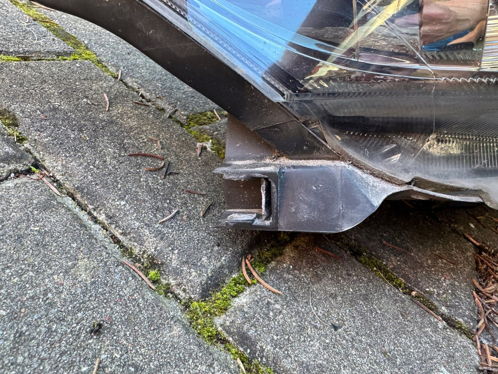 Frontscheinwerfer Toyota Auris Xenon Rechts Scheinwerfer Headlight SCH7519919686sp