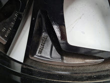 Laden Sie das Bild in den Galerie-Viewer, 1x Alufelge 18 Zoll 7.5&quot; 5x108 50 5ET 32327081 Volvo Rim Wheel