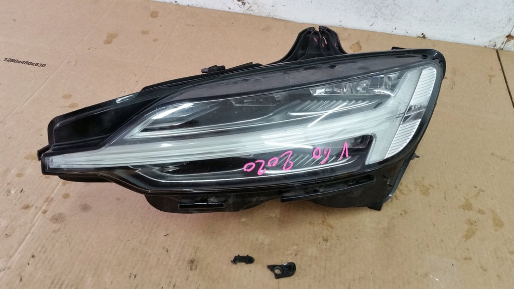 Frontscheinwerfer Volvo S60 V60 32314165 T0085443 LED Links Headlight SCH1387915840ah