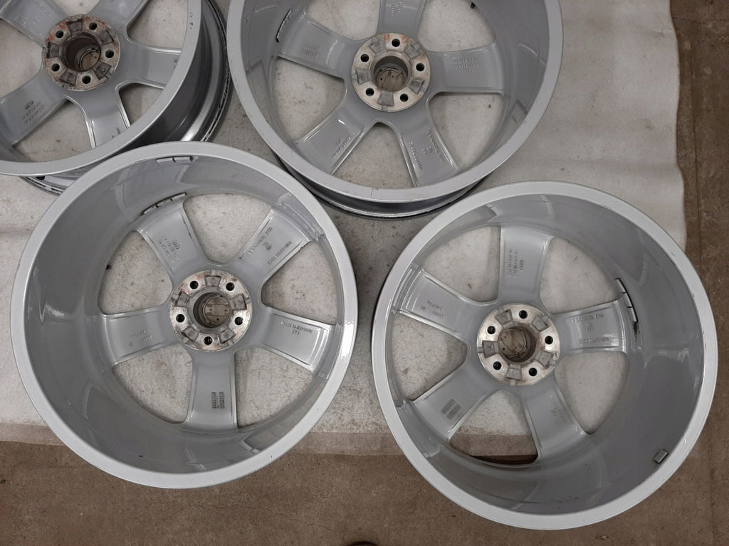 4x Alufelge 20 Zoll 8.5" 5x112 33ET Glanz Silber 8R0601025CJ Audi C7 A4 B8 FEL1295113583zw