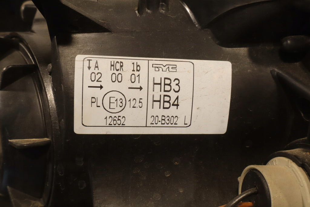 Frontscheinwerfer Mitsubishi Lancer I 20-B302 Links Scheinwerfer Headlight SCH6795316893sk