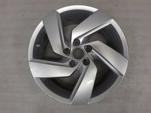 Load image into Gallery viewer, 1x Alufelge 17 Zoll 7.5" 5x112 51ET Glanz Silber 5H0601025 VW Golf Viii FEL4704229950wz