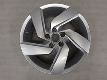 Load image into Gallery viewer, 1x Alufelge 17 Zoll 7.5" 5x112 51ET 5H0601025E VW Golf Viii Rim Wheel FEL4704229950wz