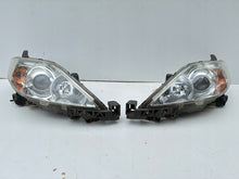 Laden Sie das Bild in den Galerie-Viewer, Frontscheinwerfer Mazda 5 I Xenon Ein Satz Scheinwerfer Headlight SCH5708621963gz