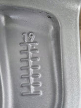 Laden Sie das Bild in den Galerie-Viewer, 1x Alufelge 16 Zoll 6.5&quot; 5x114.3 41ET 403009128R Renault Megane Iv Rim Wheel