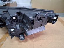 Laden Sie das Bild in den Galerie-Viewer, Frontscheinwerfer Skoda Octavia IV 5E4941016B LED Rechts Scheinwerfer Headlight SCH1620956988zc
