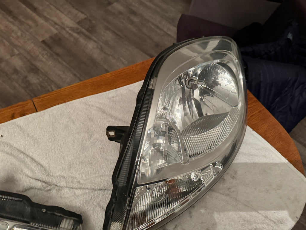 Frontscheinwerfer Renault Trafic II 8200701354 8200701356 LED Rechts oder Links