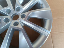 Load image into Gallery viewer, 1x Alufelge 18 Zoll 7.5&quot; 5x112 43ET 5E0601025BK Skoda Rim Wheel