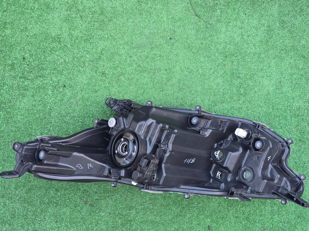 Frontscheinwerfer Toyota IV Yaris Rechts Scheinwerfer Headlight SCH9893982898ia
