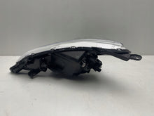 Laden Sie das Bild in den Galerie-Viewer, Frontscheinwerfer Mitsubishi Space Star 8301D446 Rechts Scheinwerfer Headlight