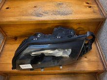 Laden Sie das Bild in den Galerie-Viewer, Frontscheinwerfer Volvo S80 Xenon Links Scheinwerfer Headlight