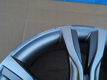 Laden Sie das Bild in den Galerie-Viewer, 1x Alufelge 18 Zoll 8.0&quot; 5x112 57ET Glanz Silber 6855093 BMW 2 F45 F46 Rim Wheel