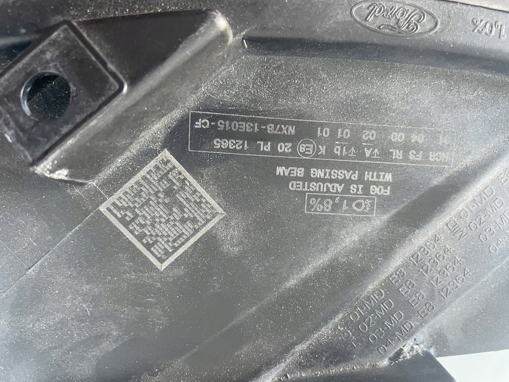 Frontscheinwerfer Ford Focus NX7B-13E015-CF LED Ein Stück (Rechts oder Links) SCH1790716401ws