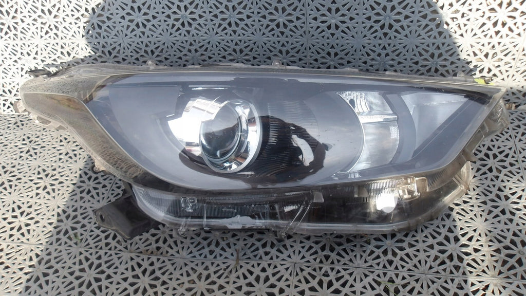 Frontscheinwerfer Toyota Yaris Rechts Scheinwerfer Headlight SCH3630454156dg