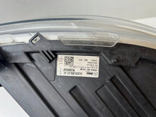 Laden Sie das Bild in den Galerie-Viewer, Frontscheinwerfer Mercedes-Benz Sprinter 9109060100 Rechts Headlight SCH9957376962vs