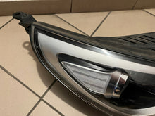 Laden Sie das Bild in den Galerie-Viewer, Frontscheinwerfer Hyundai I30 III 92102-G4020 Rechts Scheinwerfer Headlight