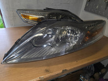 Laden Sie das Bild in den Galerie-Viewer, Frontscheinwerfer Ford Mondeo 7S71-13W030-AH Ein Stück (Rechts oder Links) SCH1347972860zg
