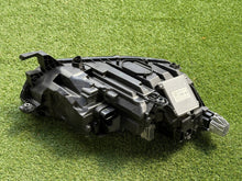 Laden Sie das Bild in den Galerie-Viewer, Frontscheinwerfer Skoda Octavia IV 5E4941015A Full LED Links Headlight SCH9842723082db