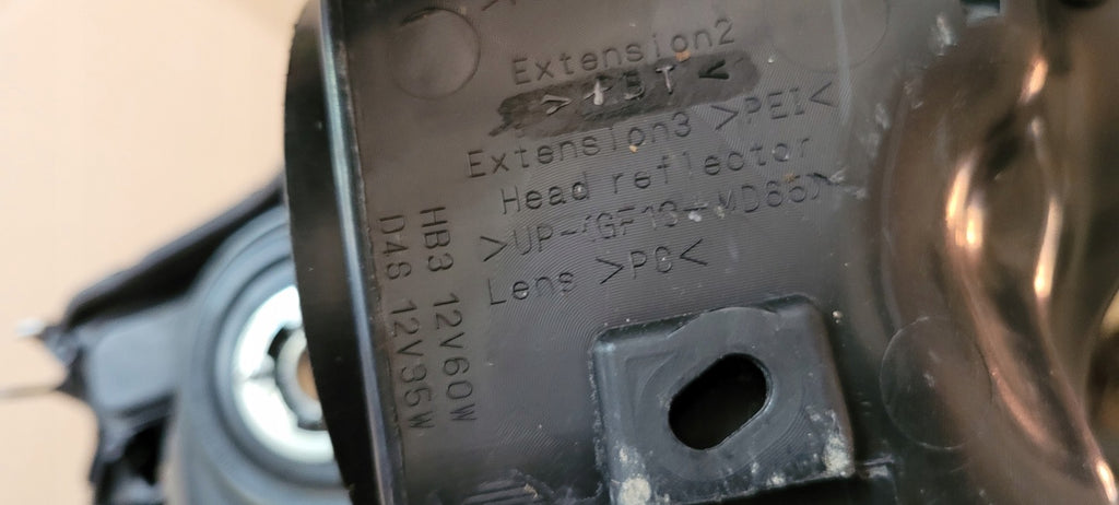 Frontscheinwerfer Toyota 81130-42562 Rechts Scheinwerfer Headlight SCH8895366990ze