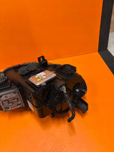 Load image into Gallery viewer, Frontscheinwerfer BMW X5 E70 7221895 Xenon Links Scheinwerfer Headlight SCH1928098139gz