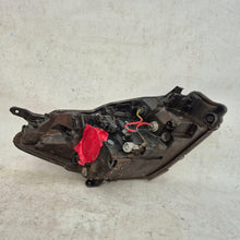 Load image into Gallery viewer, Frontscheinwerfer Toyota Yaris Ein Stück (Rechts oder Links) Headlight SCH9247899120up