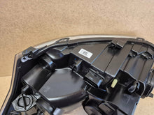 Laden Sie das Bild in den Galerie-Viewer, Frontscheinwerfer Ford BK3113D152BG Rechts Scheinwerfer Headlight SCH3886075669ch