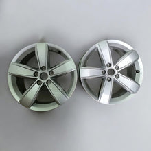 Load image into Gallery viewer, 1x Alufelge 17 Zoll 6.5&quot; 5x112 38ET 5NA071497 VW Tiguan Rim Wheel