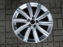 Load image into Gallery viewer, 1x Alufelge 19 Zoll 8.0&quot; 5x112 39ET Glanz Silber 4K0601025 Audi A6 C8 Rim Wheel