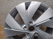 Load image into Gallery viewer, 1x Alufelge 17 Zoll 6.5" 5x112 46ET Glanz Silber 5H0601025B VW Golf Viii FEL7448451134me