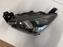 Laden Sie das Bild in den Galerie-Viewer, Frontscheinwerfer Mazda 2 Dj Links Scheinwerfer Headlight SCH1963455590ex