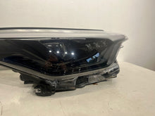 Laden Sie das Bild in den Galerie-Viewer, Frontscheinwerfer Toyota Chr 81110-YP280 Rechts Scheinwerfer Headlight SCH2143690144tp
