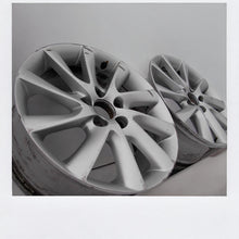 Laden Sie das Bild in den Galerie-Viewer, 1x Alufelge 17 Zoll 7.0&quot; 5x108 50ET Volvo S60 S80 C30 S40 V50 Rim Wheel