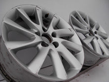 Laden Sie das Bild in den Galerie-Viewer, 1x Alufelge 17 Zoll 7.0&quot; 5x108 50ET Volvo S60 S80 C30 S40 V50 Rim Wheel