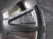 Laden Sie das Bild in den Galerie-Viewer, 1x Alufelge 19 Zoll 8.0" 5x112 45ET Glanz Silber 5LA601025A Audi Ateca Enyaq I FEL5577042740ub