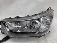 Laden Sie das Bild in den Galerie-Viewer, Frontscheinwerfer Toyota Hilux VIII SPP18194 Links Scheinwerfer Headlight SCH3403516120vr