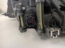 Laden Sie das Bild in den Galerie-Viewer, Frontscheinwerfer Audi Q3 83A941033 Full LED Links Scheinwerfer Headlight SCH3957652707hd