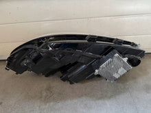 Laden Sie das Bild in den Galerie-Viewer, Frontscheinwerfer Ford Kuga PV4B-13E016-AF Full LED Rechts Headlight SCH6224439426dr