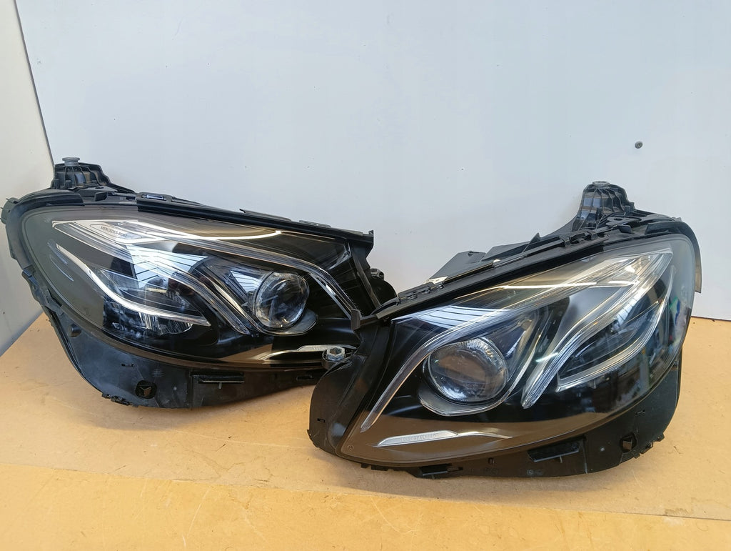 Frontscheinwerfer Mercedes-Benz 2139069608 LED Ein Stück (Rechts oder Links)