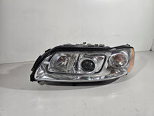 Load image into Gallery viewer, Frontscheinwerfer Volvo V70 S80 1084670957456 Links Scheinwerfer Headlight SCH9307159611qk